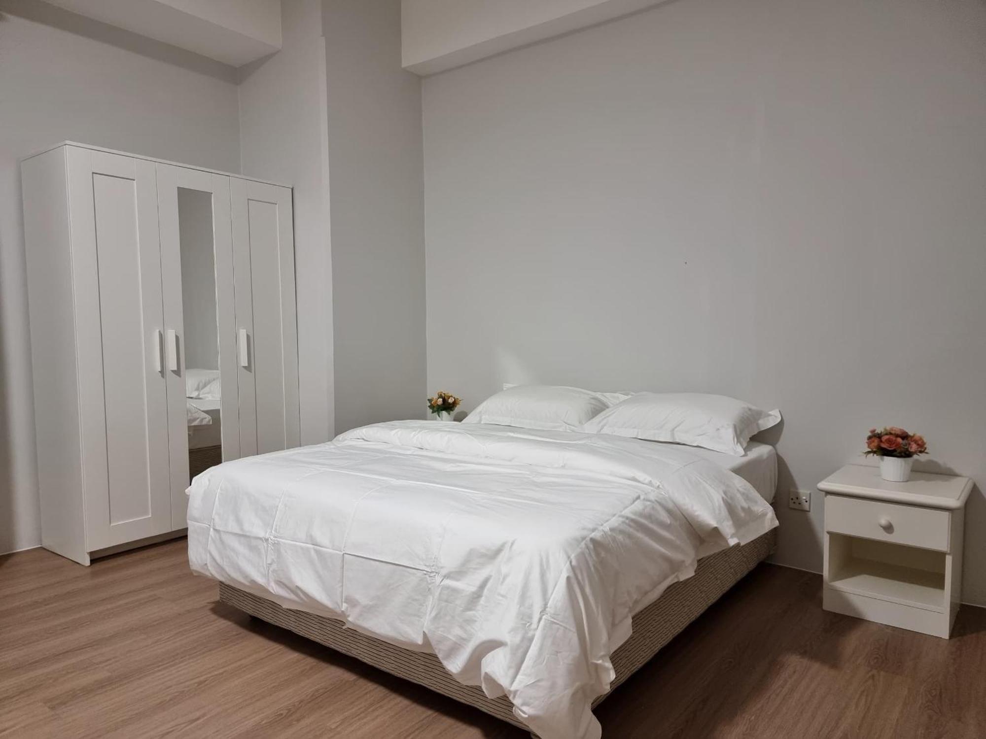 Cozzzy Hut Riverbank Suites Kuching With Spectacular River View Luaran gambar