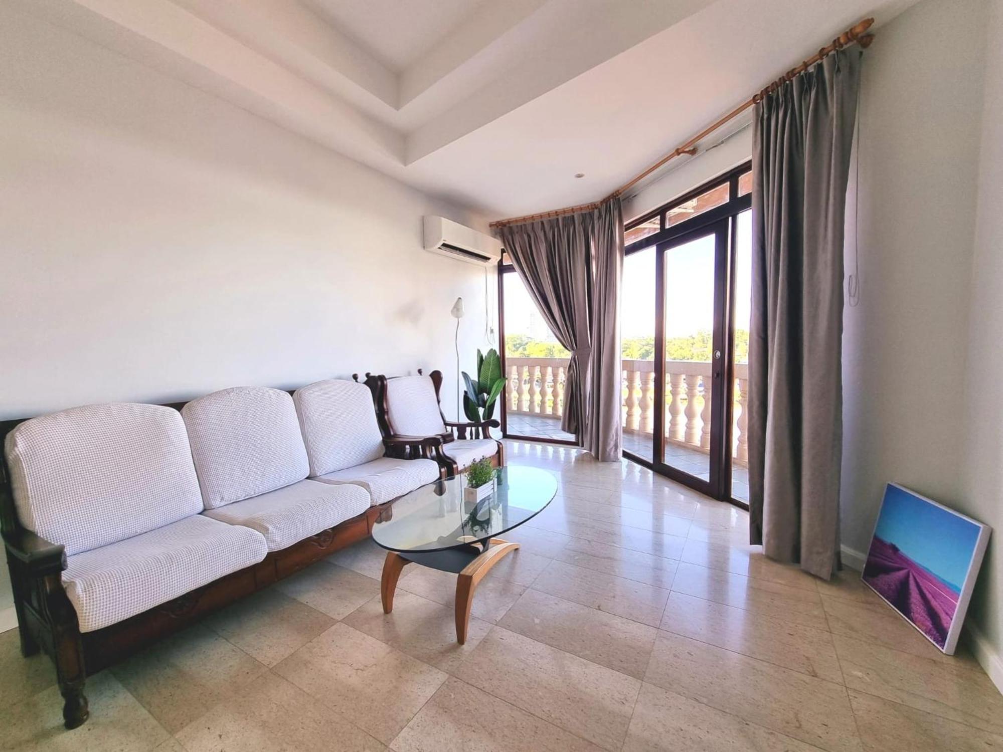 Cozzzy Hut Riverbank Suites Kuching With Spectacular River View Luaran gambar